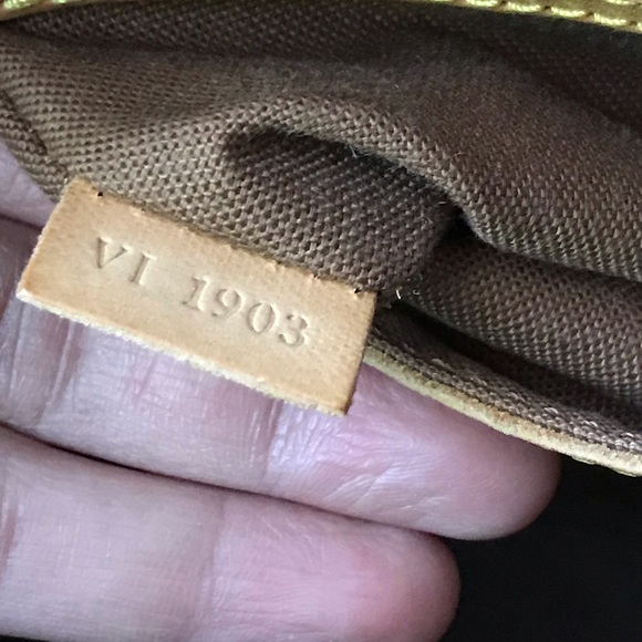 🌸SOLD🌸Authentic Louis Vuitton Alma Pm Monogram - Picture 8 of 8